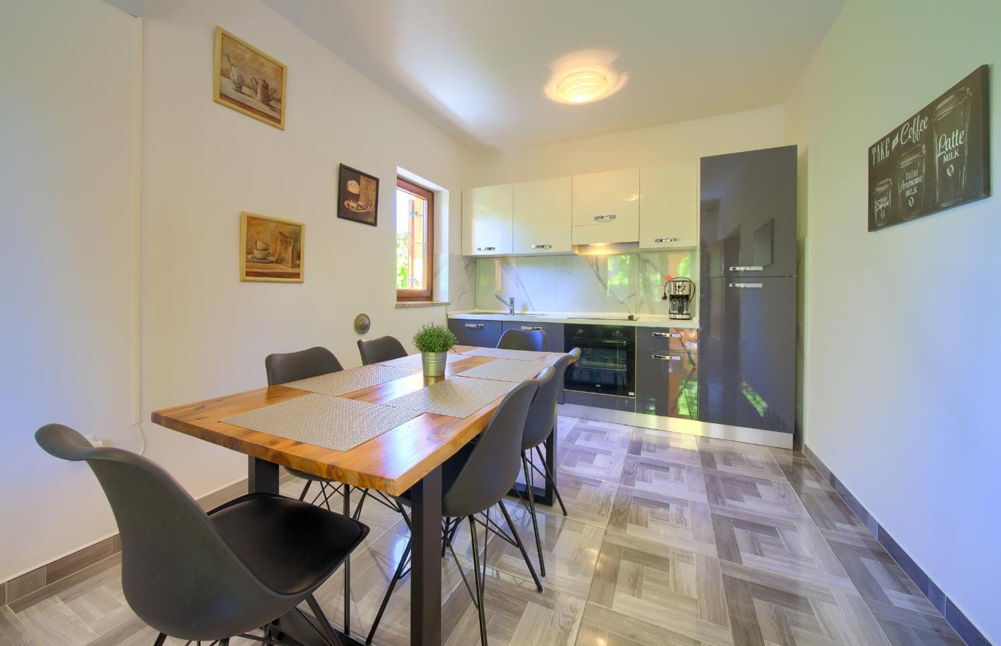 Apartment Bazina - Airconditioning, Parking, 500M From The Beach Krk Town Dış mekan fotoğraf