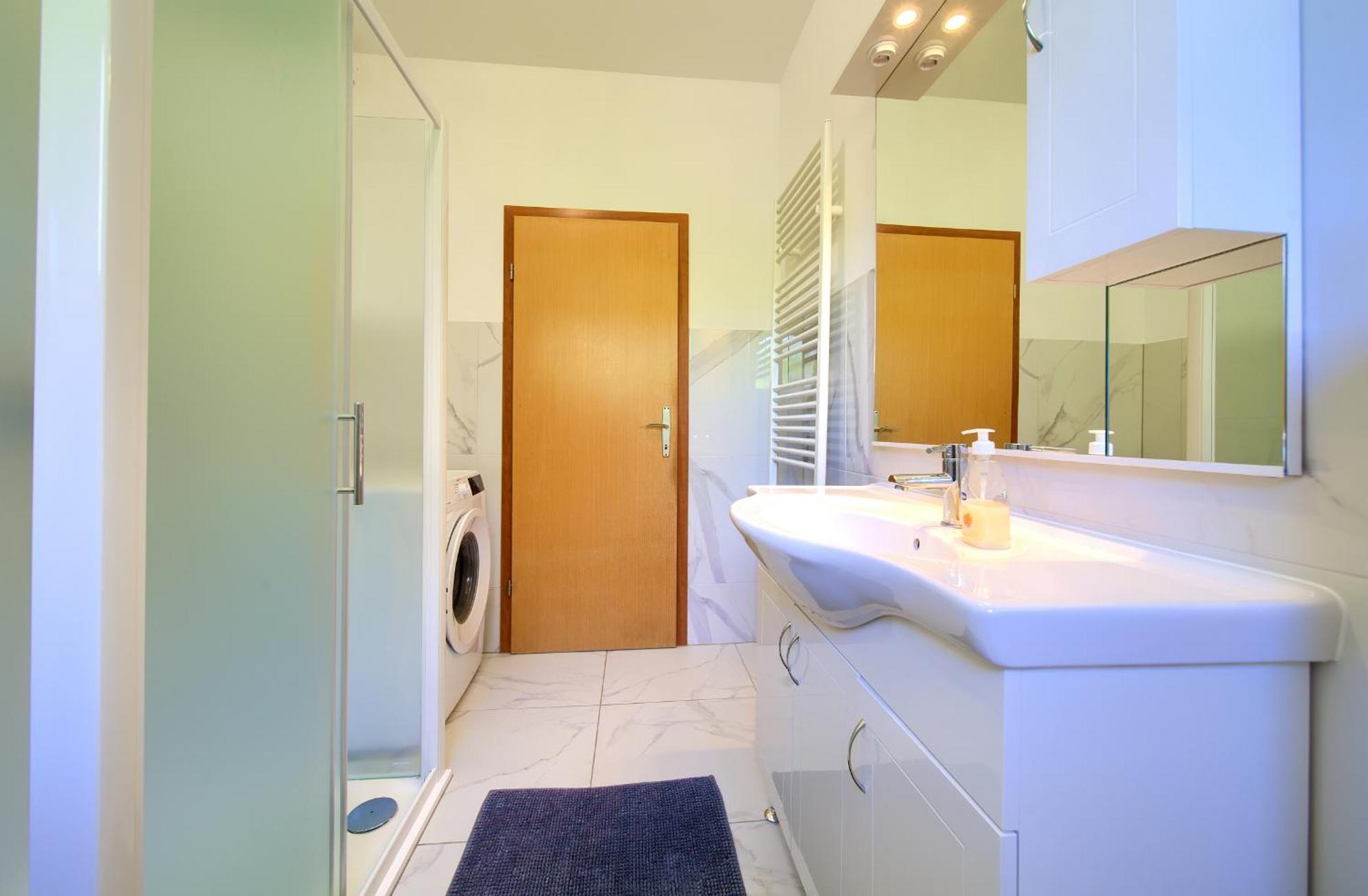 Apartment Bazina - Airconditioning, Parking, 500M From The Beach Krk Town Dış mekan fotoğraf